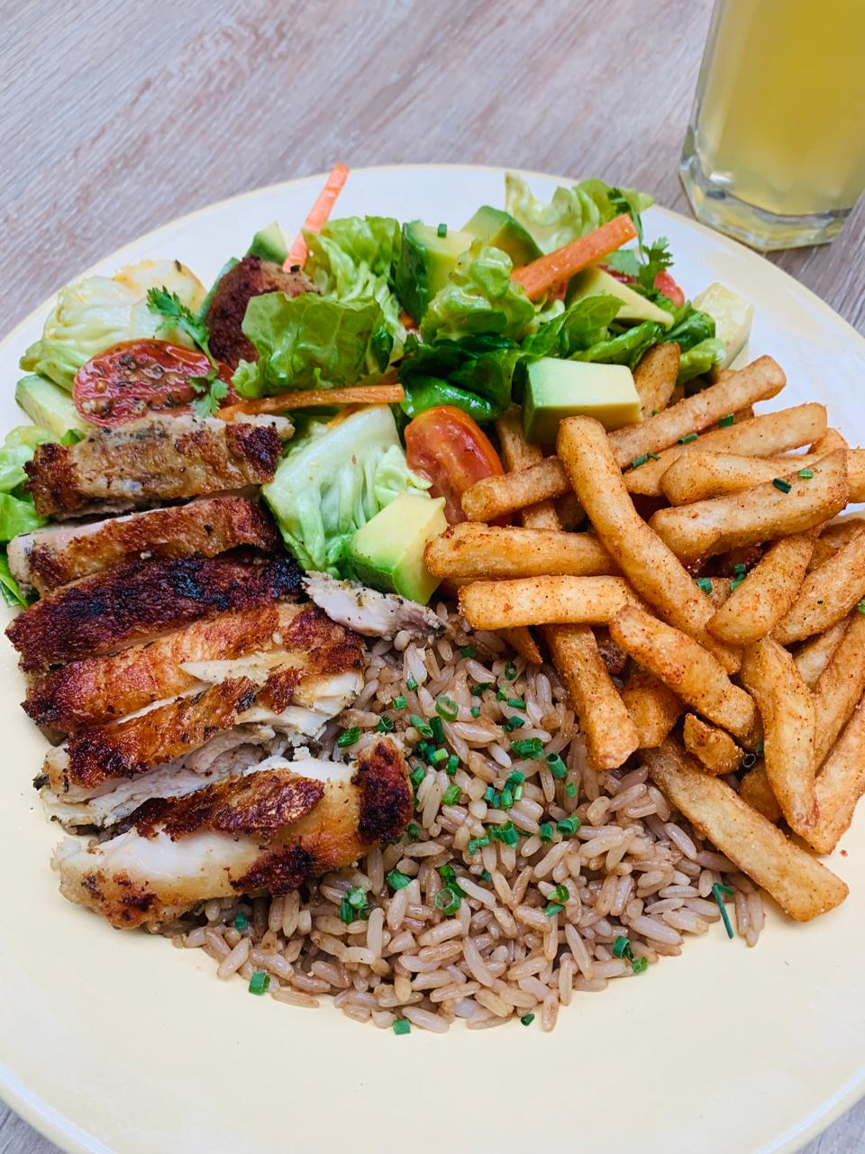 Almuerzo Karateka